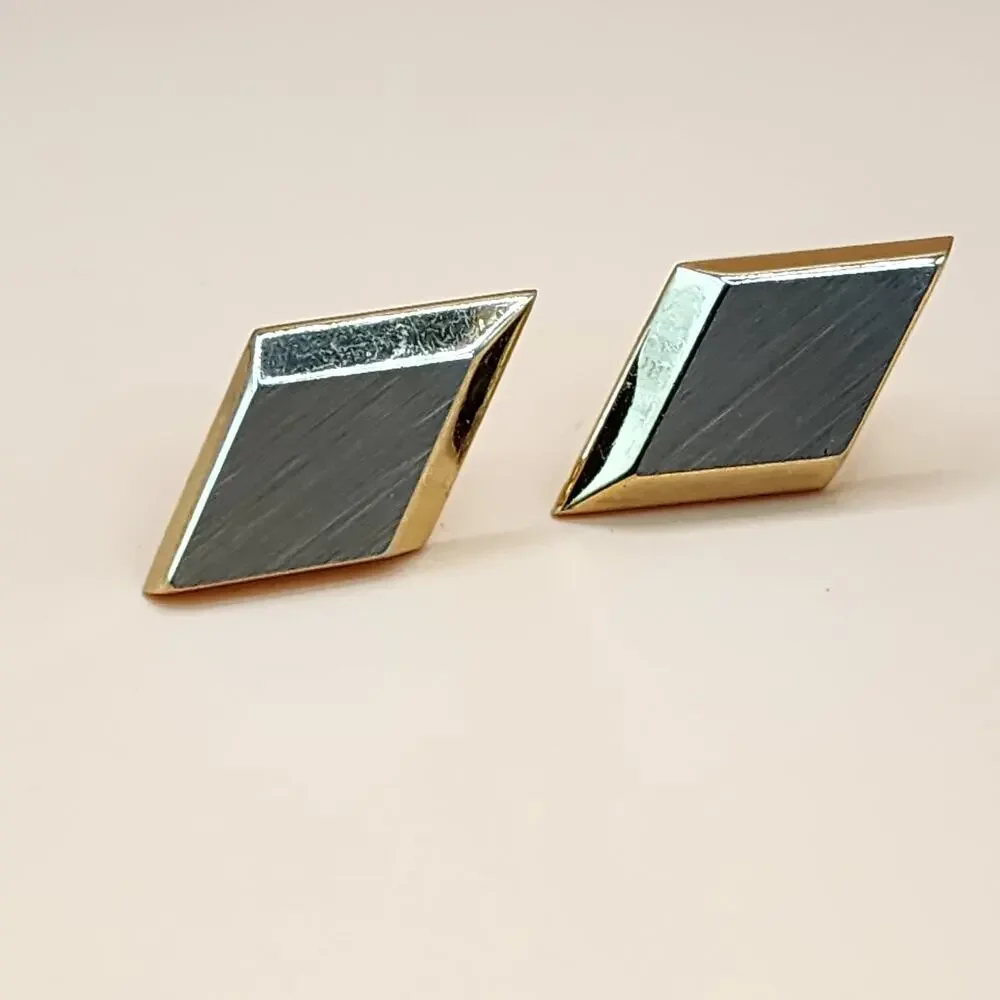 Diamond Shaped Men's Cuff Links Metal Gold Tone 1.25